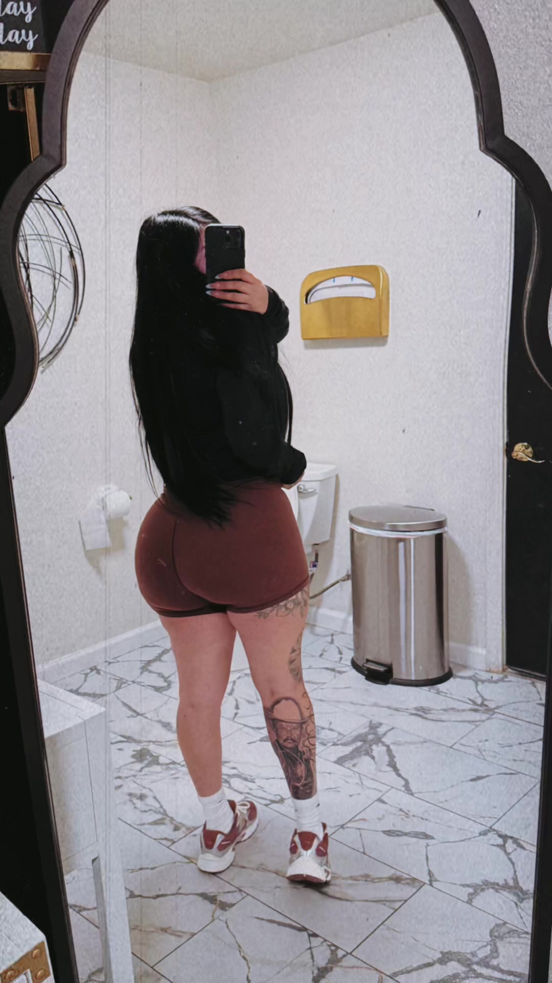 @Mam&iacute;ana