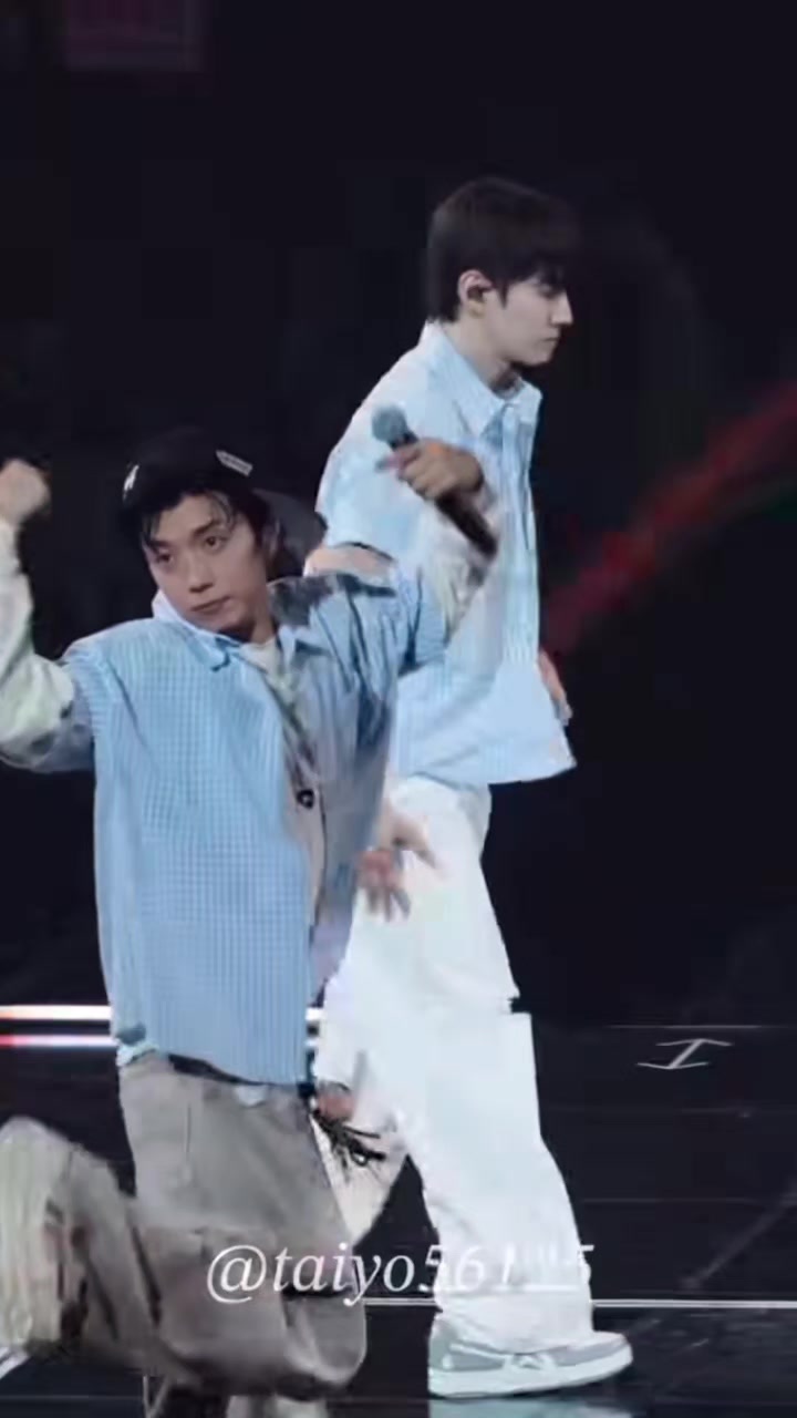 @Junho_onLeeyz