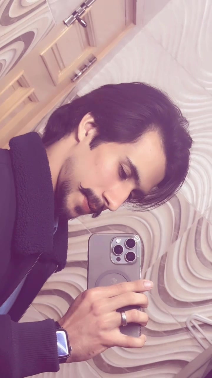 @𝐌𝐤👑