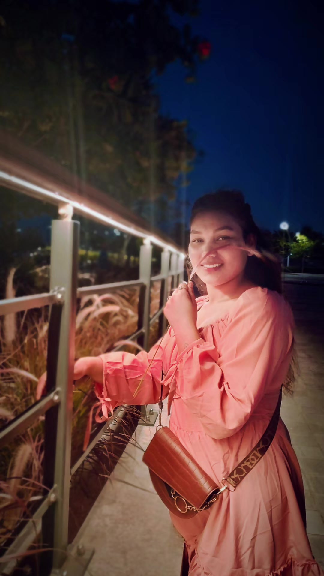 @💫