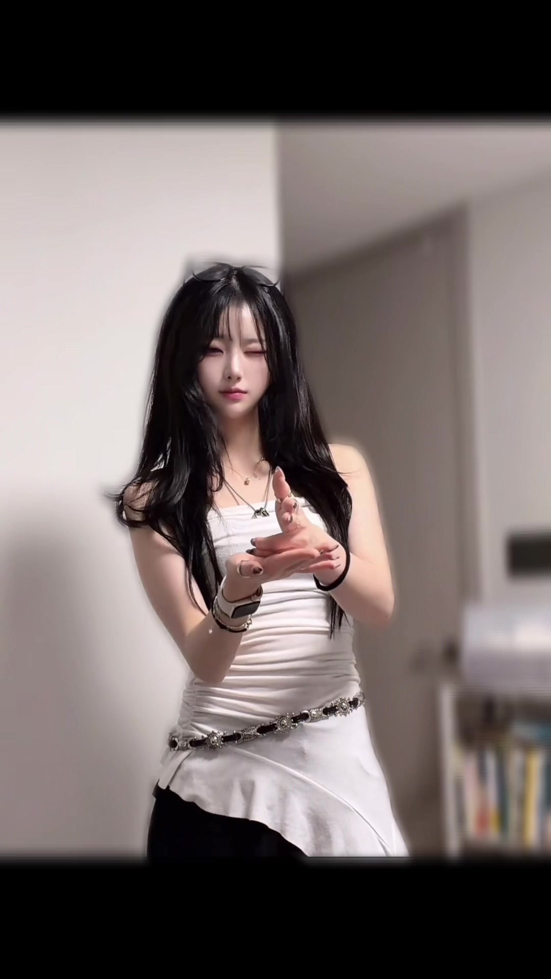 @初 戀 (초련)