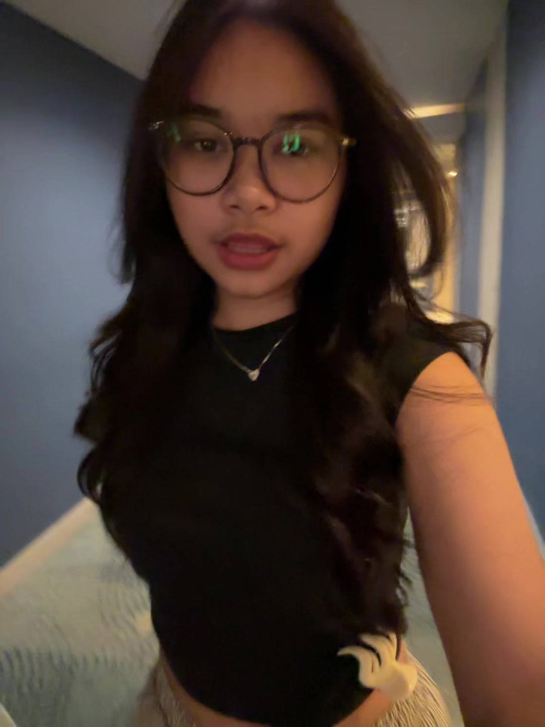 @una🦦
