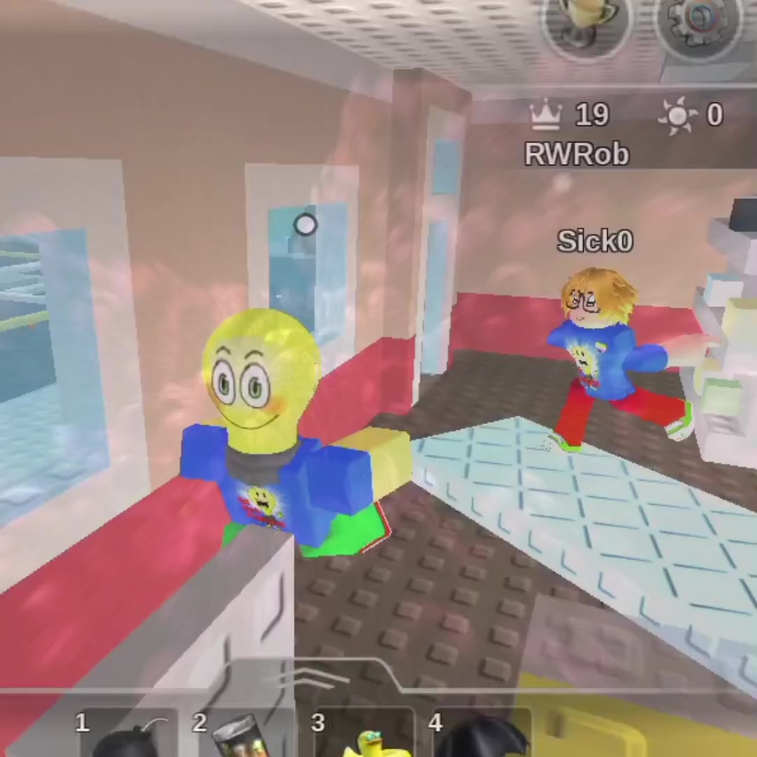 @R.W.//TikTok