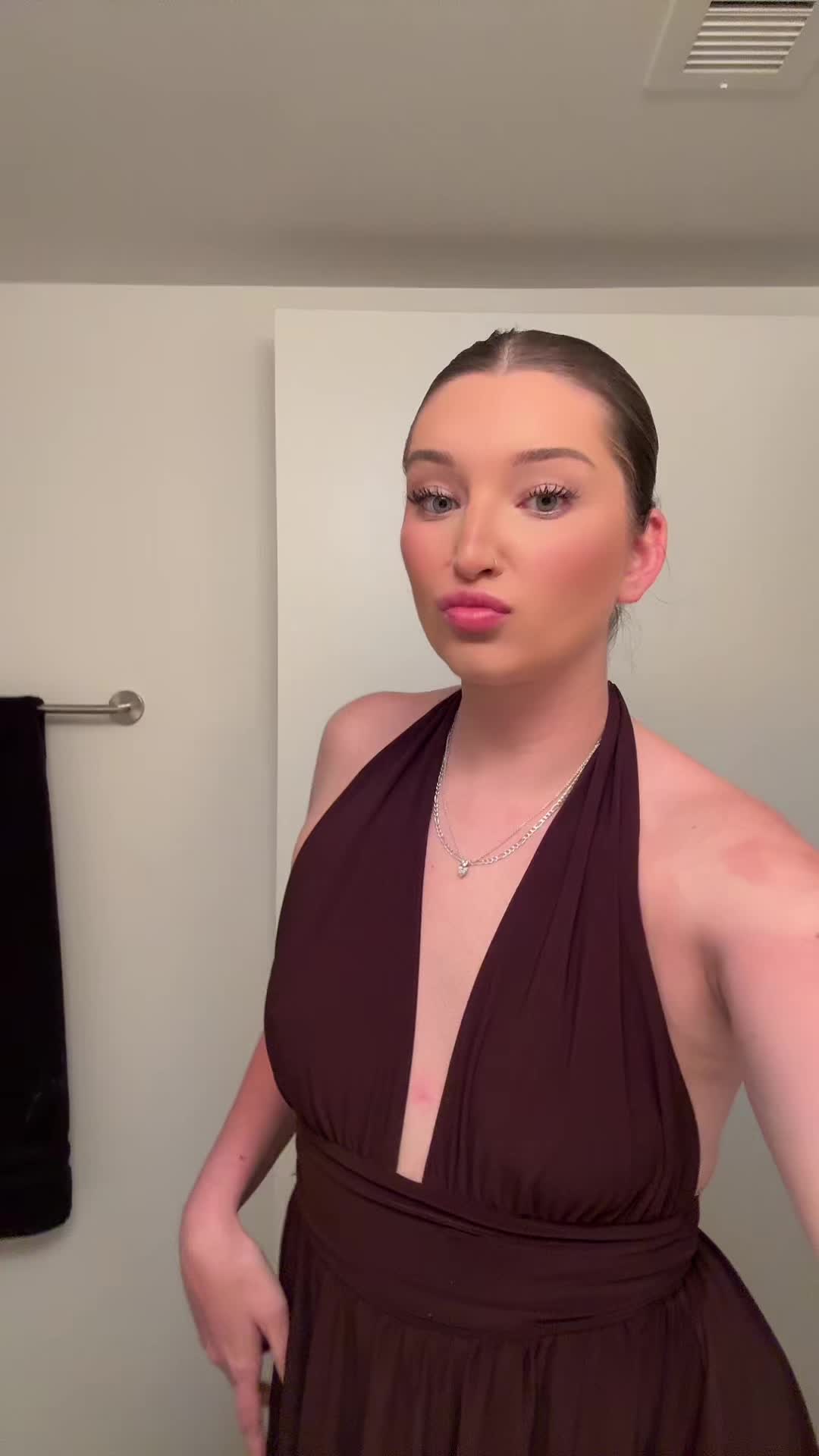 @Angelarohde99
