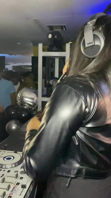 @DJANE ISLEYER LA DJ LATINA VZL