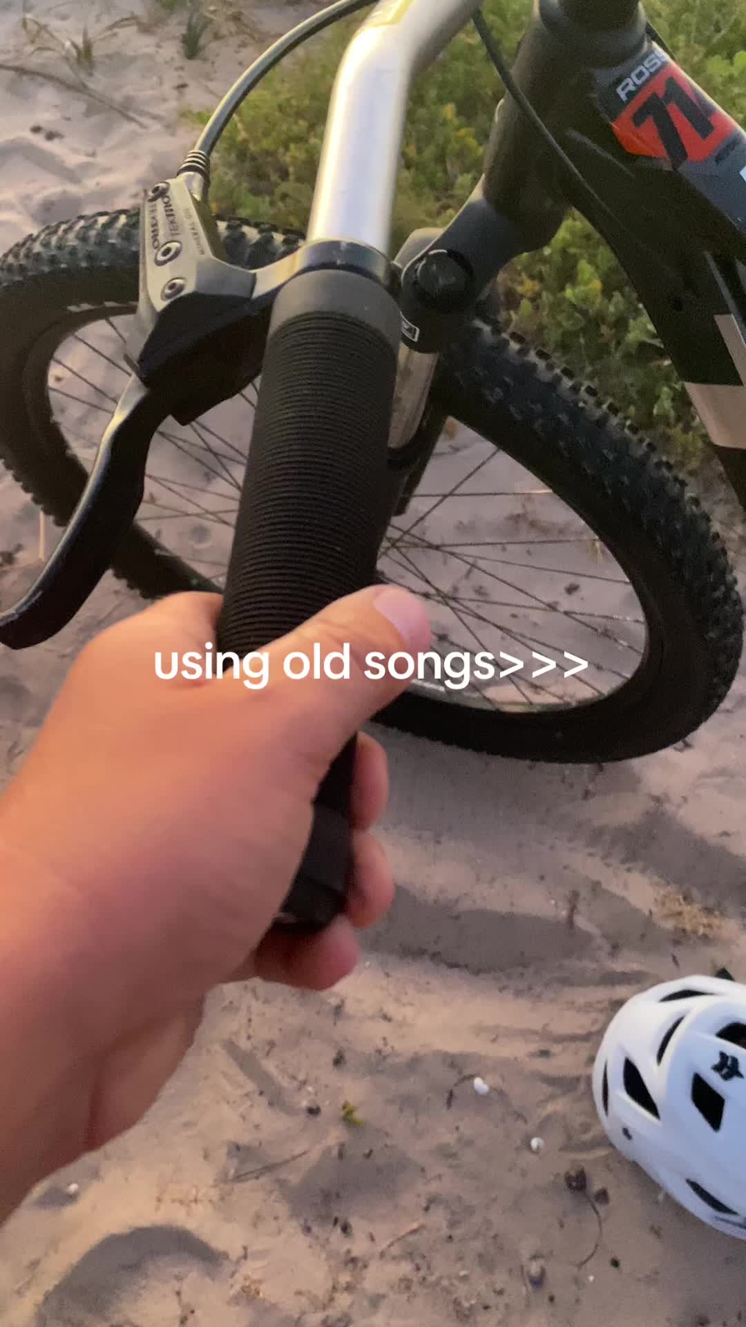 @️𝔦𝔱𝔰_𝔷𝔞𝔠𝔥👌🛴🚲