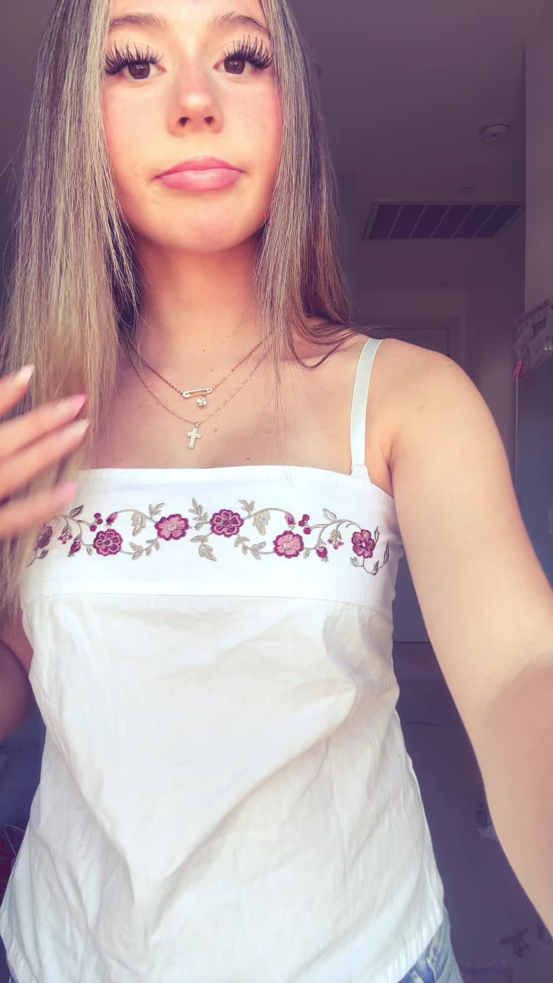 @ava estrada💐