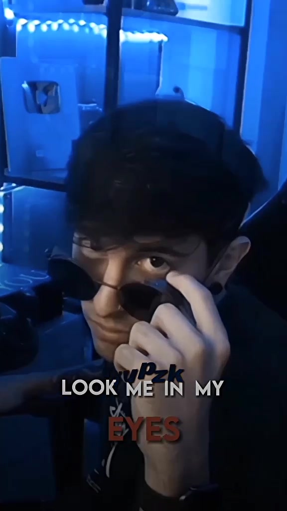 @🦋