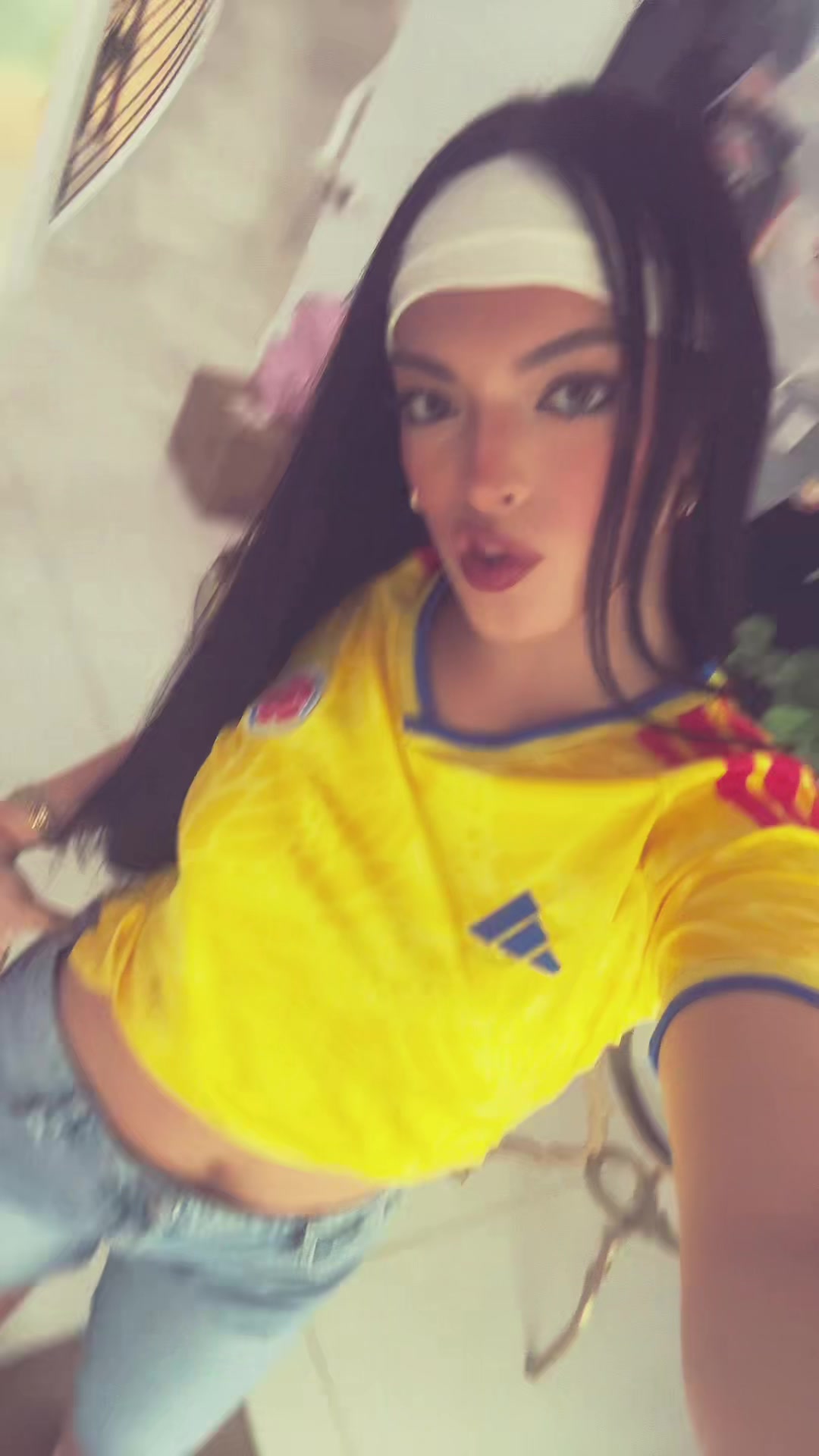 @_valeria_franco_