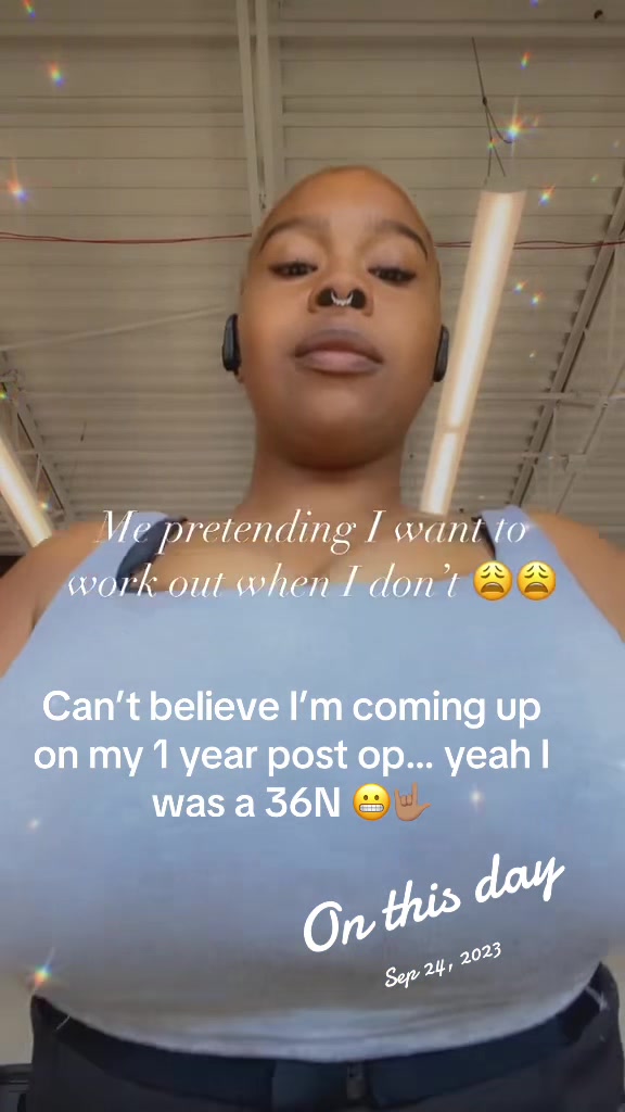 @Evillynn30 😈🤟🏽🖤💚