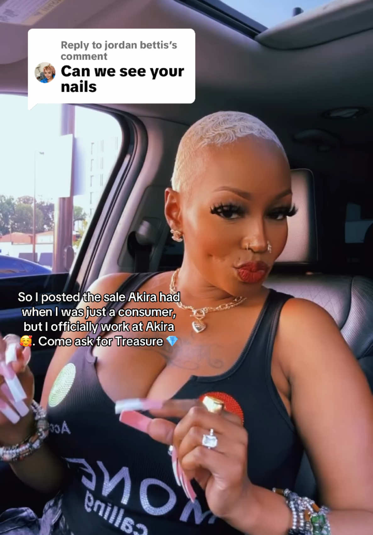 @PrettyFlyNailz