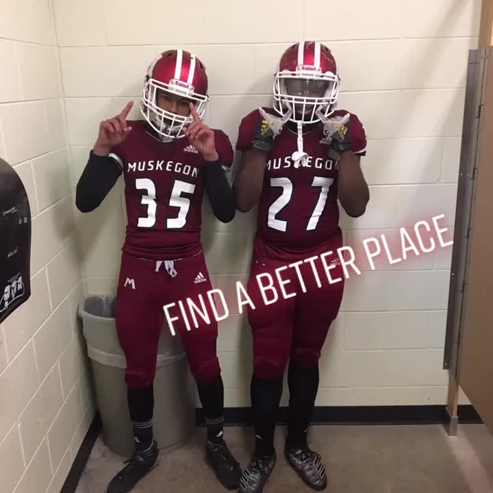 @ITSJUSTDEDE