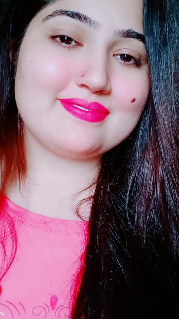 @👑 TANIA MAAN 👑