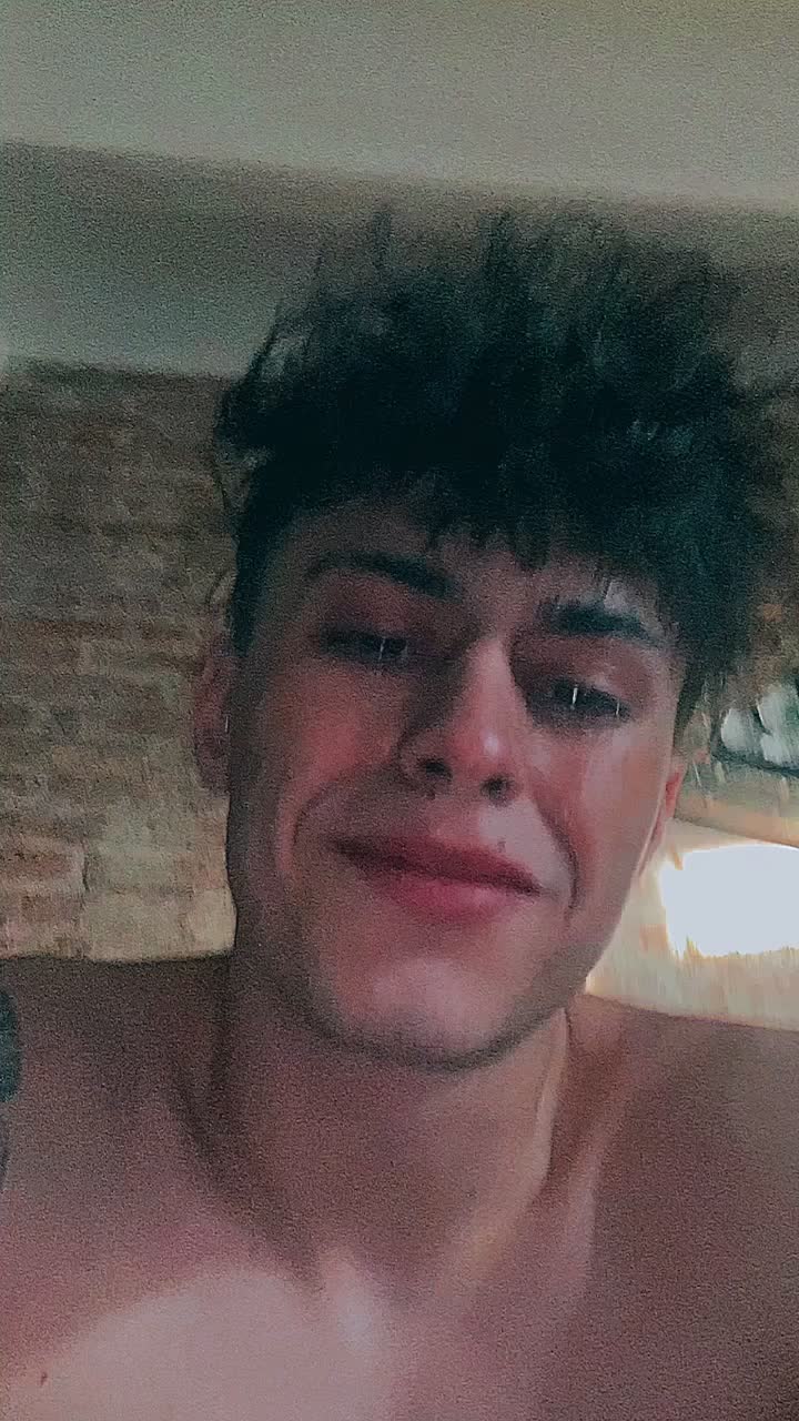 @costicosti00