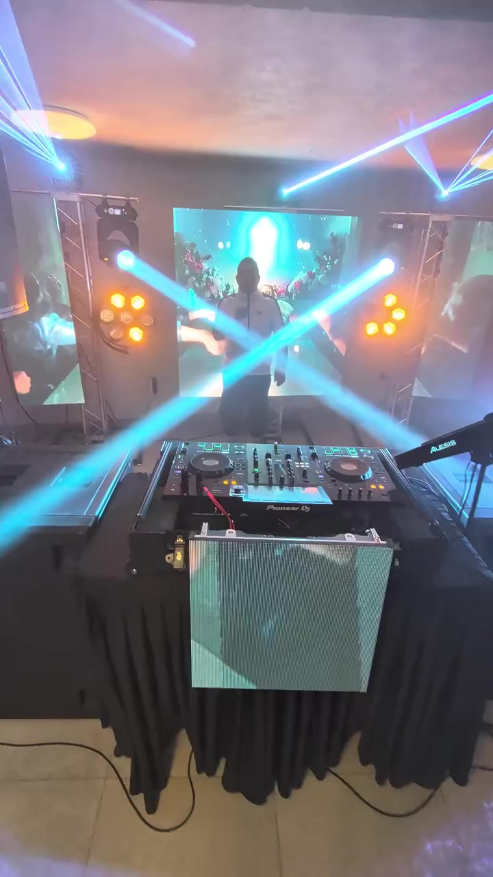 @chris.ibiza