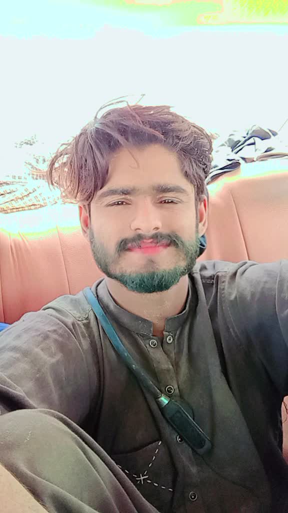@LadlaBaloch313bv