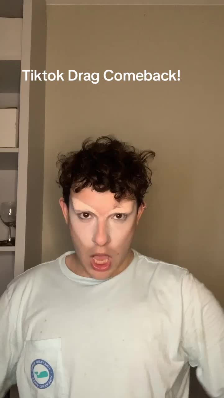 @Bella Troįa