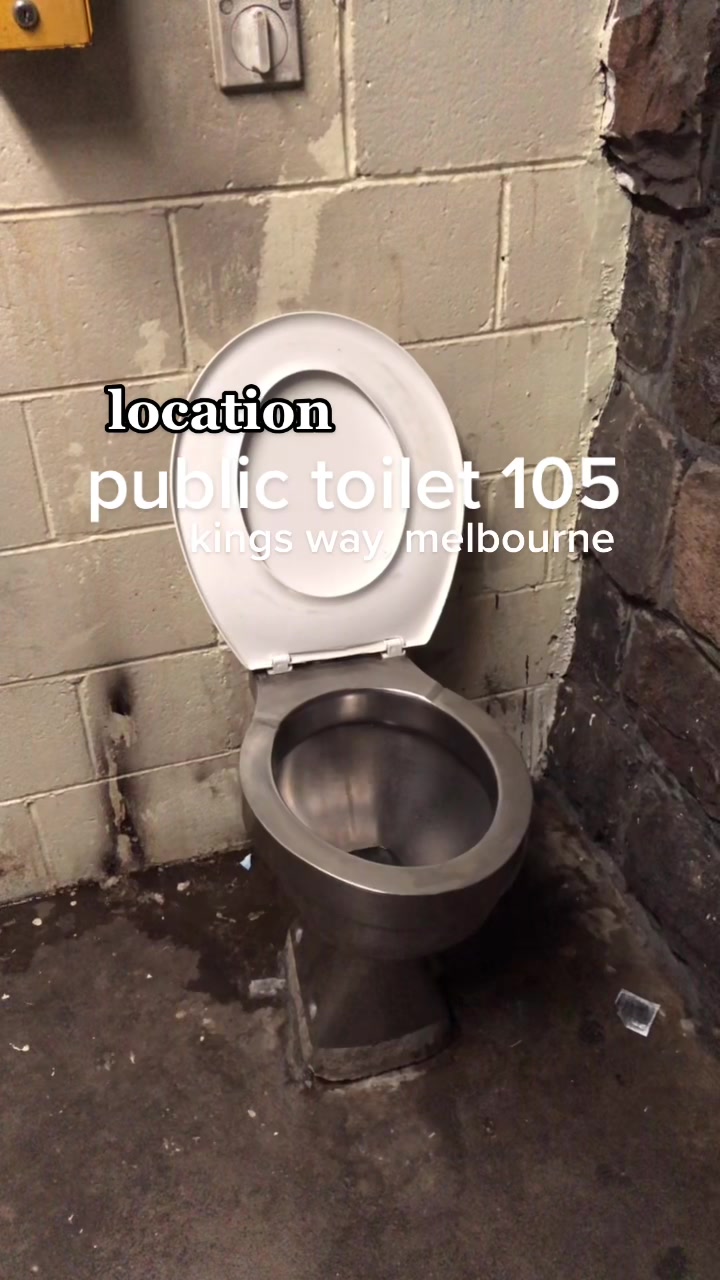 @zac&rsquo;s loo revoo