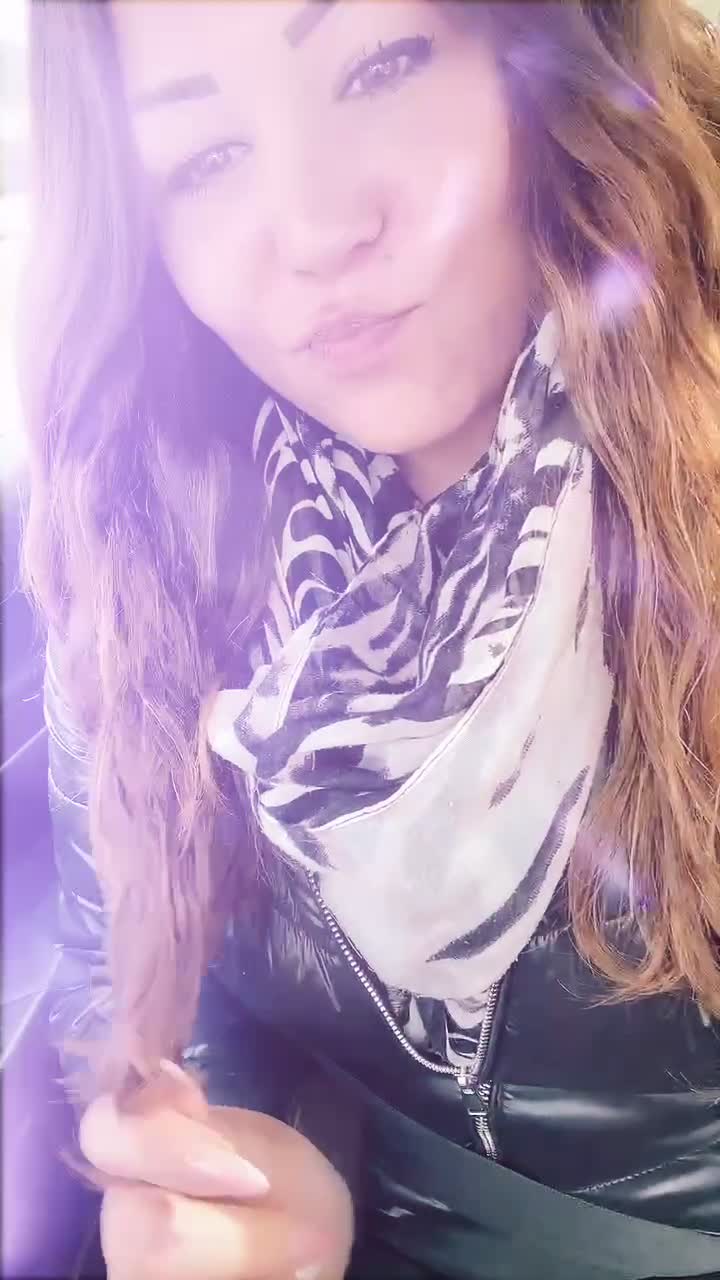 @Elena_xhe