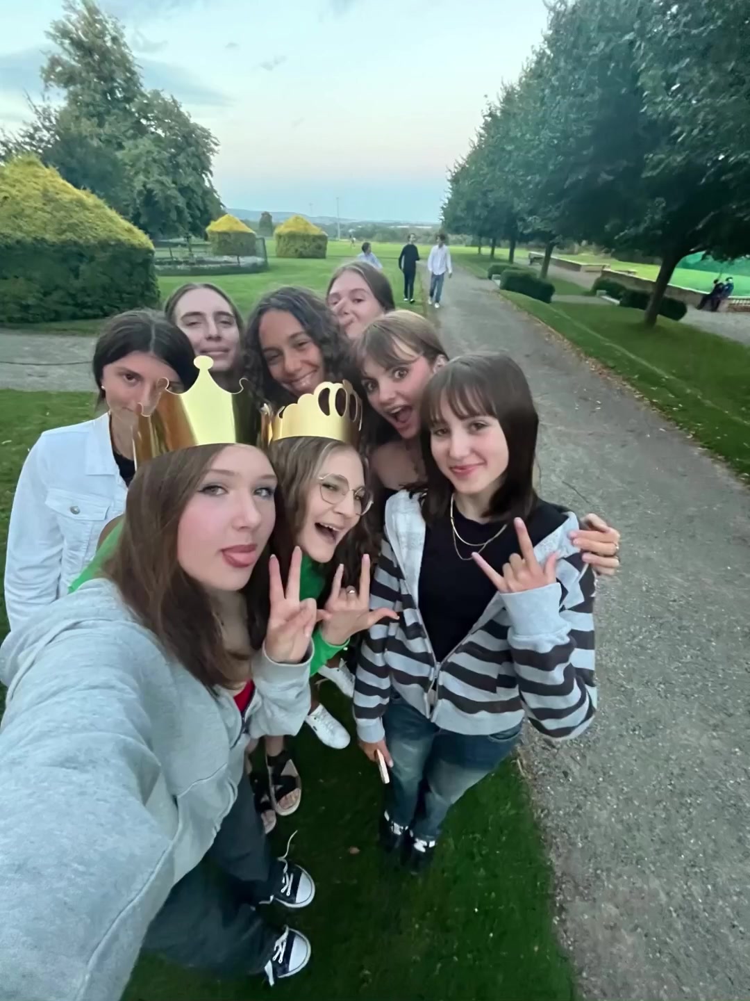 @Oksi👄