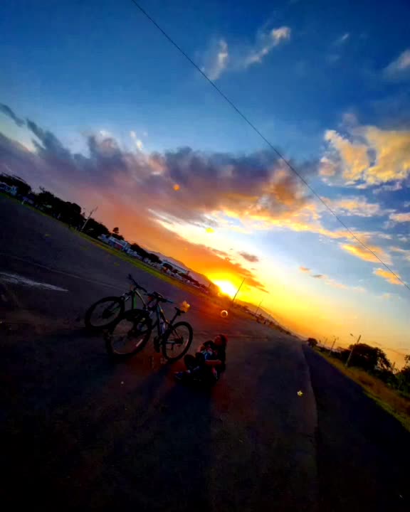 @Cony Loor 🕉️🍀
