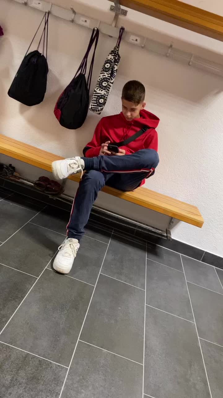 @𝔇𝔬𝔪𝔦
