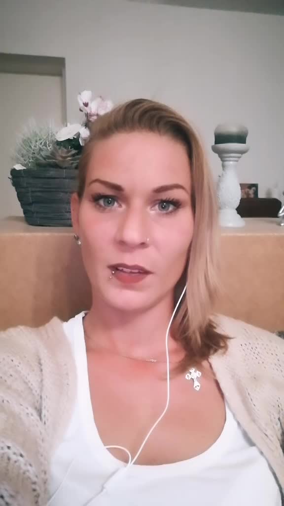 @Angiii