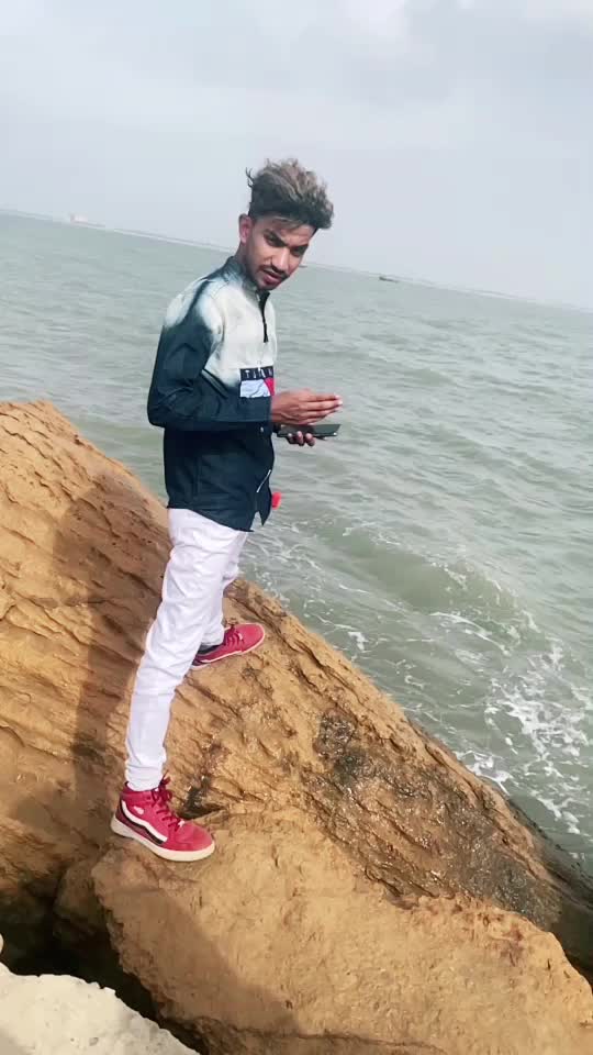 @Ali_Ak