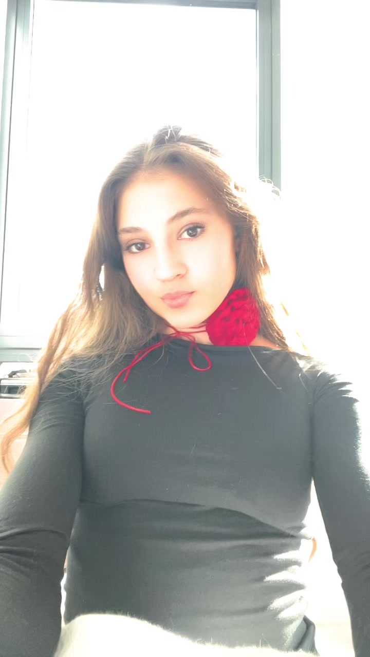 @Oksi👄