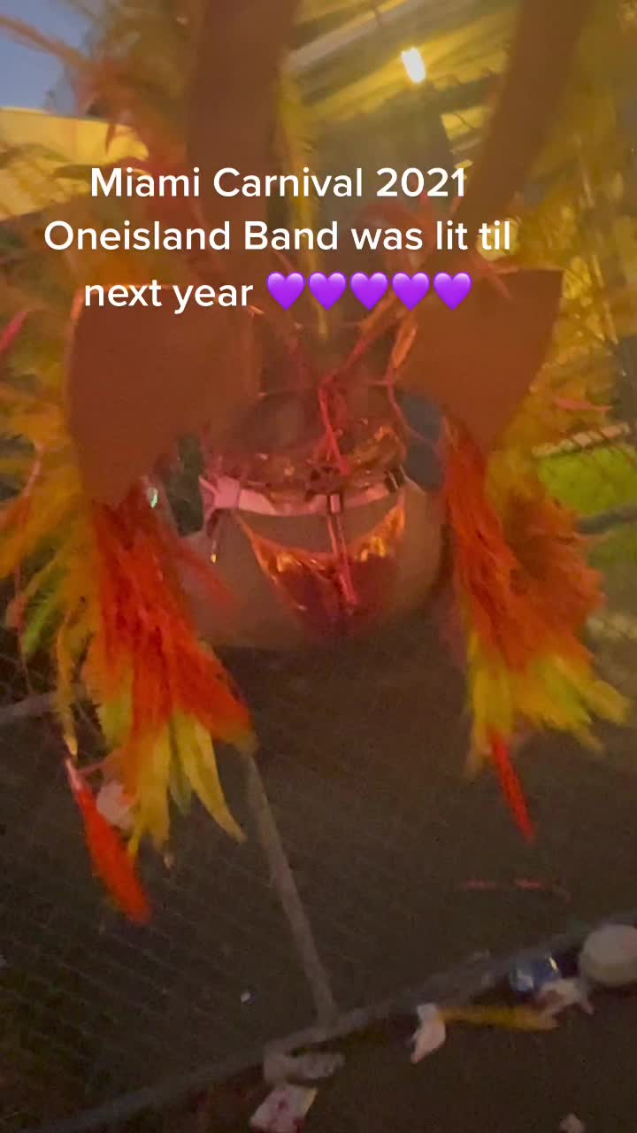 @ShellyBelly