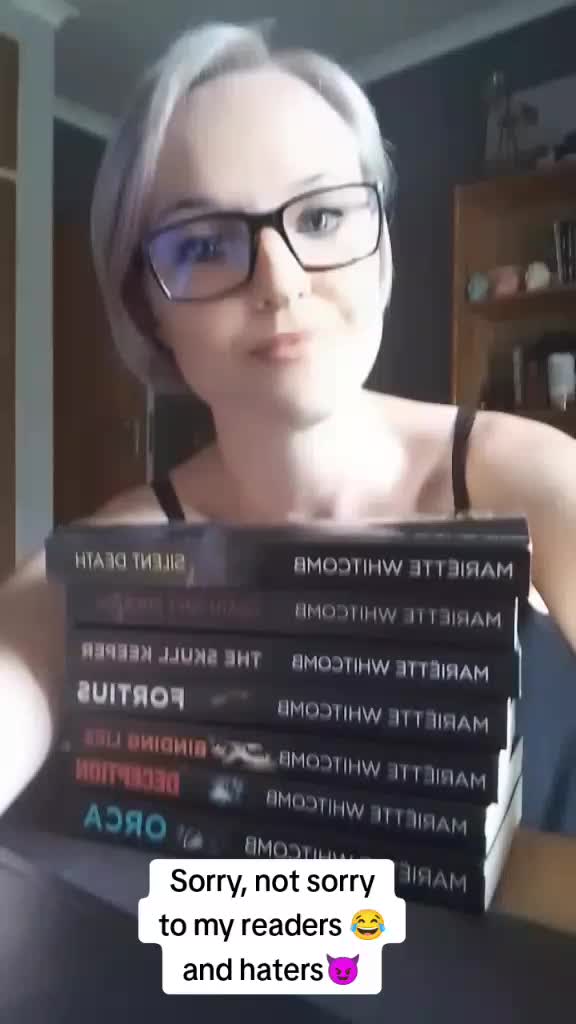 @Mariëtte Whitcomb - Author