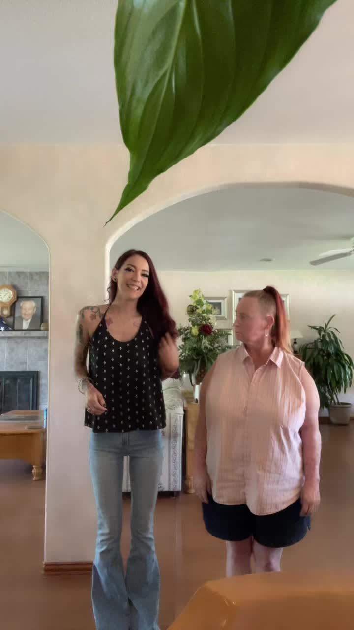 @LizzQueenX
