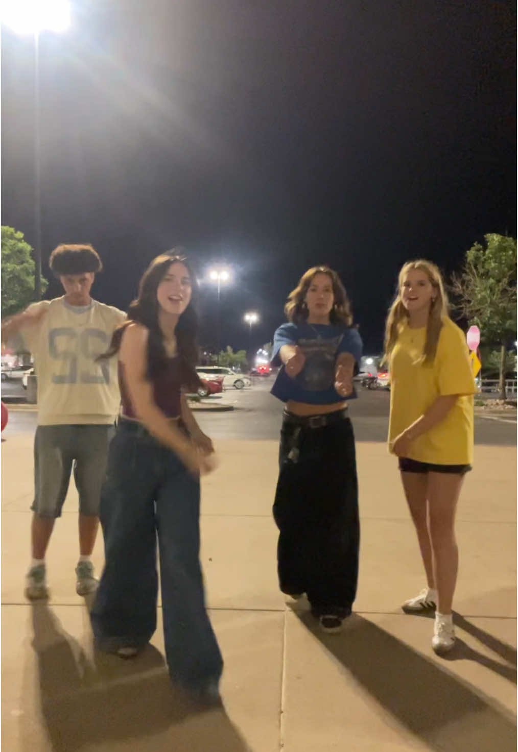 @maddiegascar08
