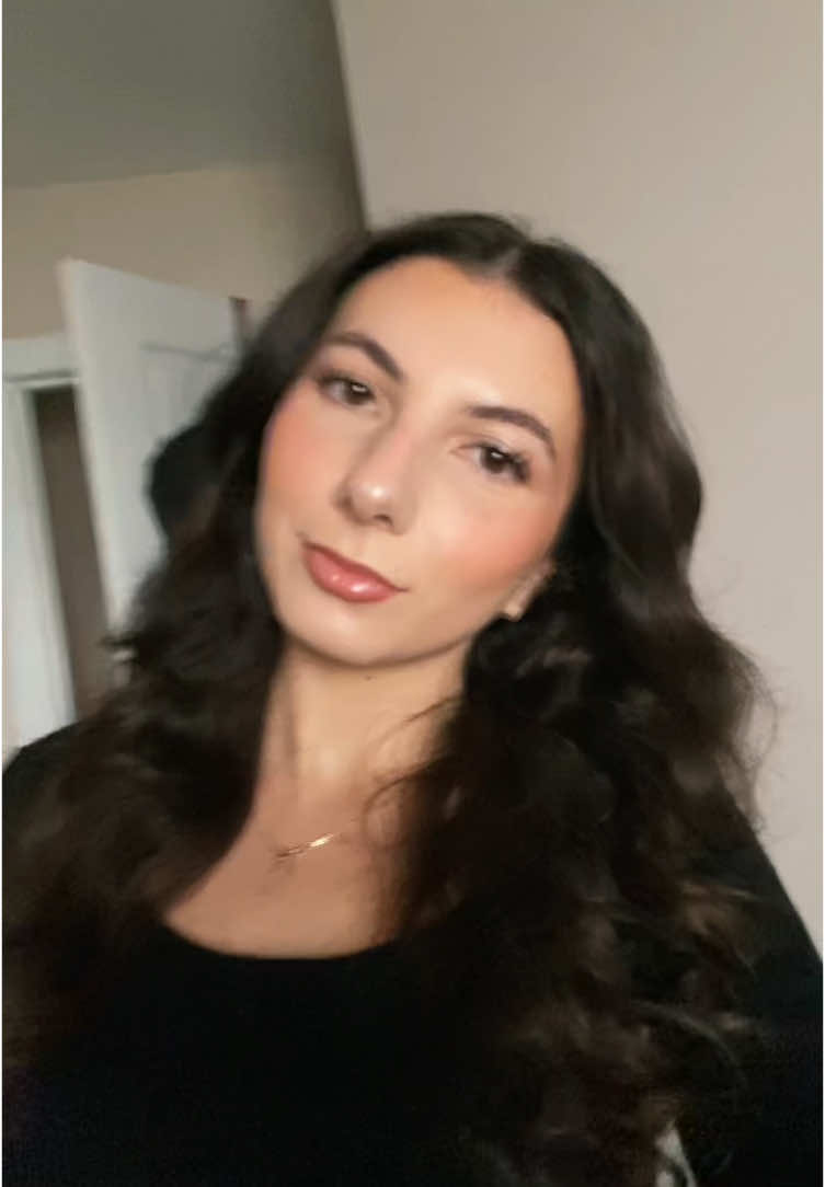 @Yllza