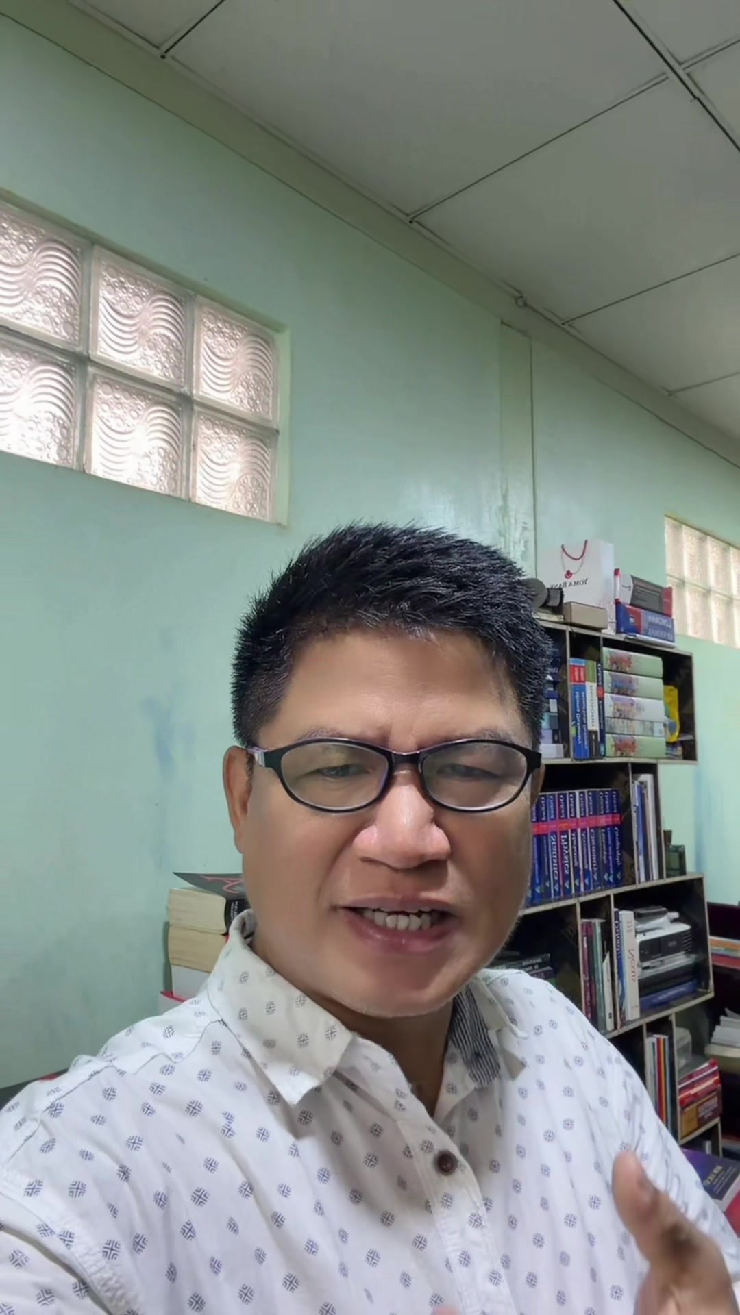 @Saya Dr. J. Khuma PhD