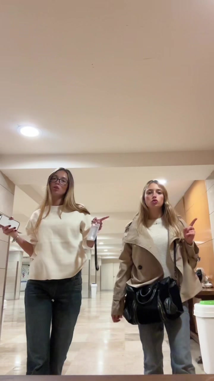 @Ambiiuu