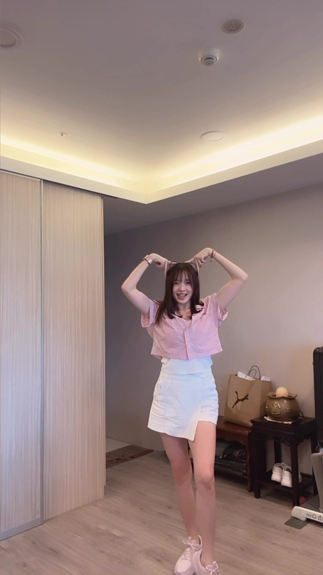 @이이伊伊yiyi