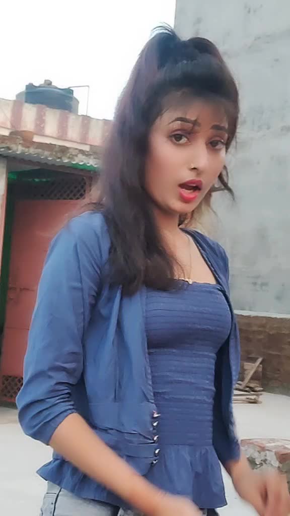 @Gorakhpuriya girl (Honey)😊