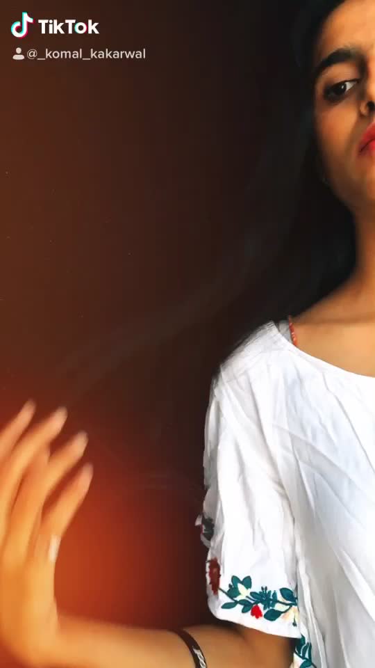 @komal🌈🥀