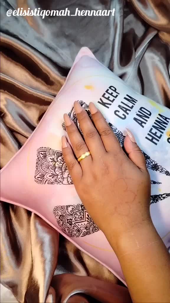 @Elis Istiqomah Henna Art