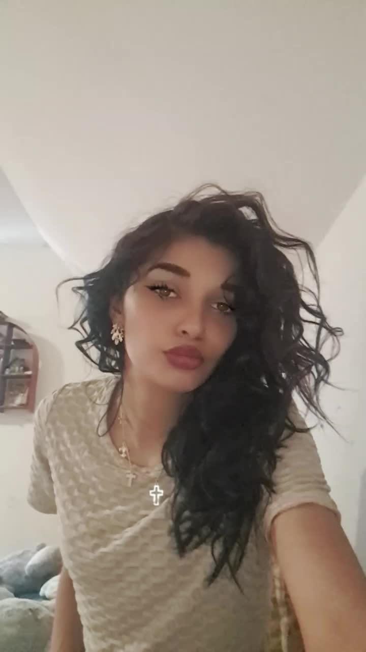 @Zs&auml;kll&icirc;nk&auml;&auml; zamira 🤭🥂♡