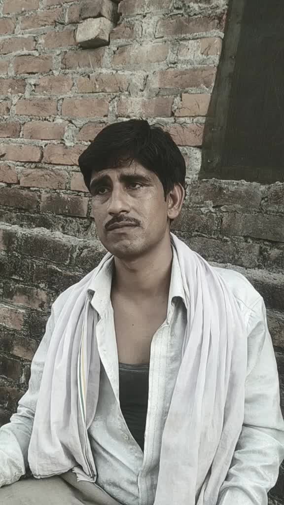 @Lavit
