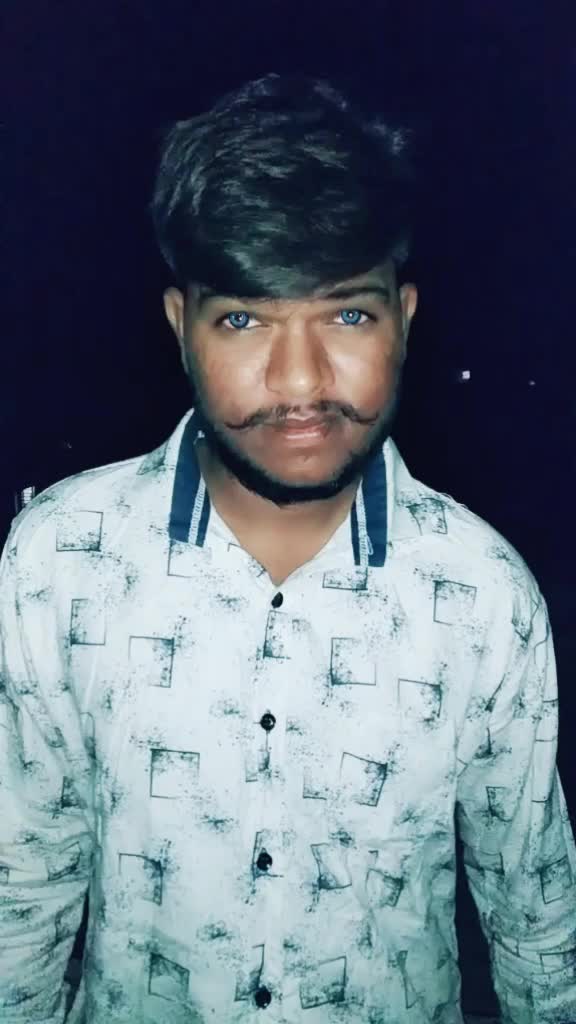 @Vipul thakõr