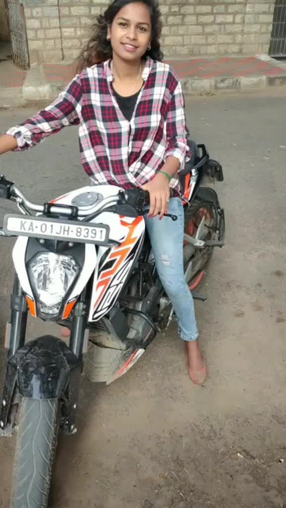@divya vj