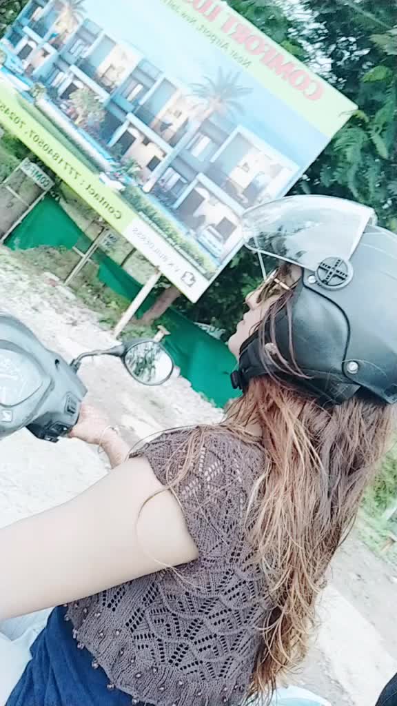 @deshi girl