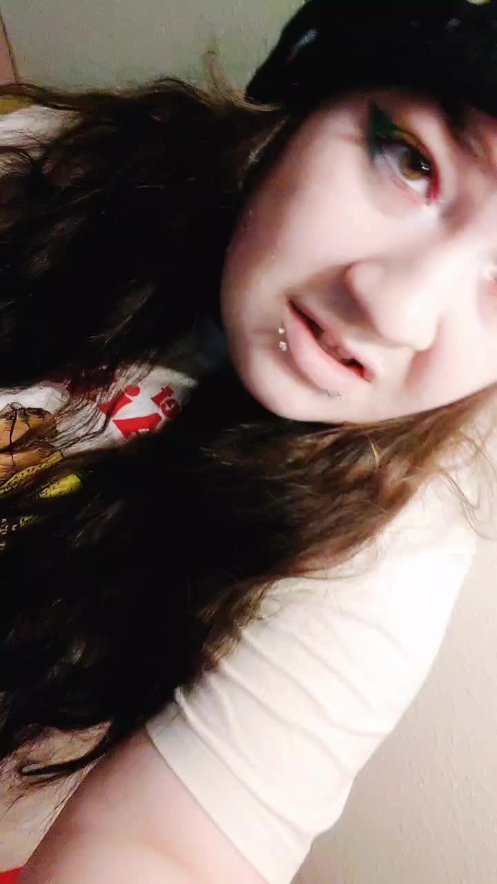 @alilwiggle