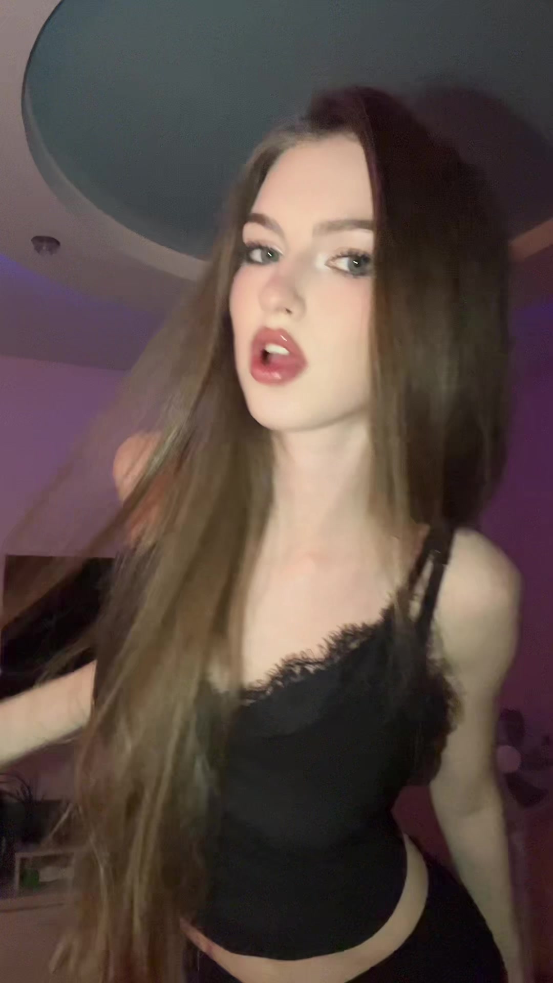 @꧁𝔸𝕃𝕀𝕊𝔸꧂