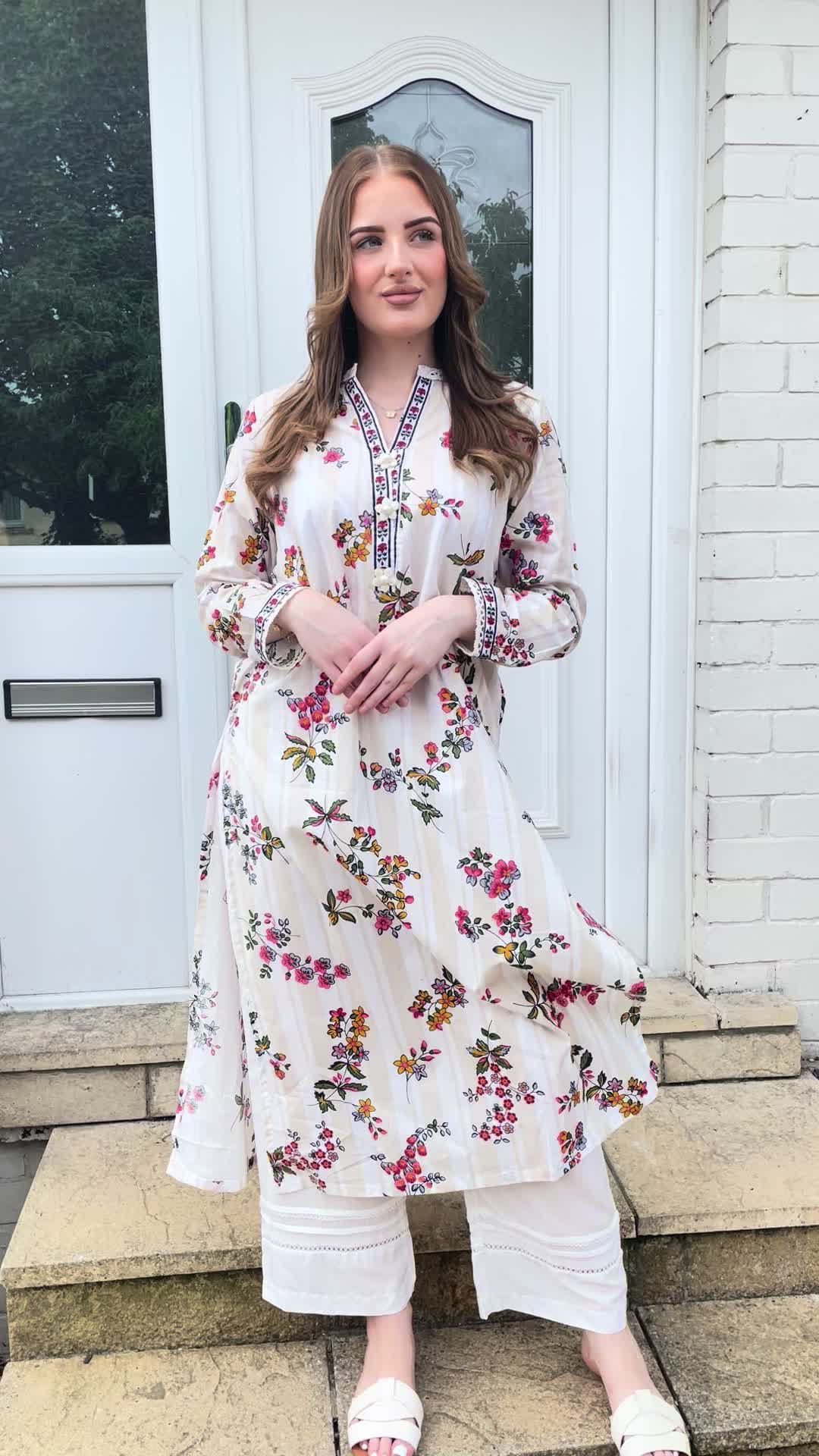 @EsslineCouture🤍