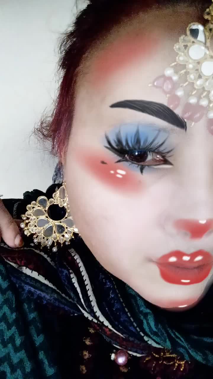 @shahnazBollywood1