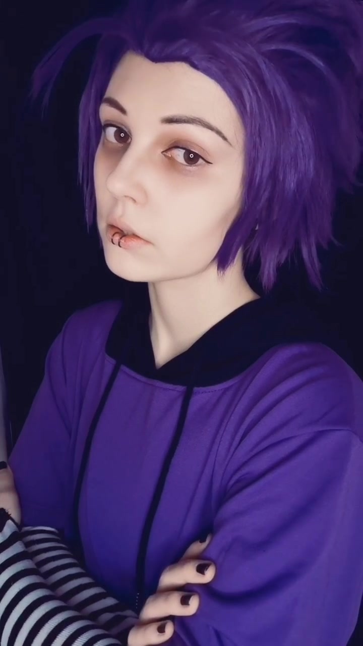 @V!